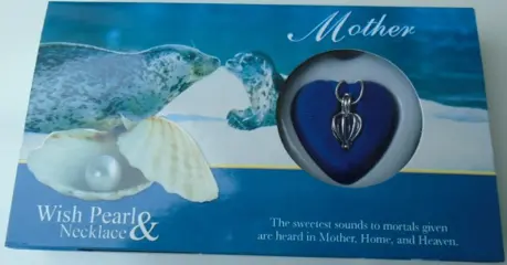 UNIEK GIFT LOVE PEARL MOTHER IN PRACHTIGE VERPAKKING.
