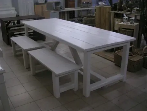 Witte tafel met bankjes in alle kleuren en maten leverbaar !