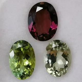 3 pcsGroene Toermalijn - Roze - 4.36 ct