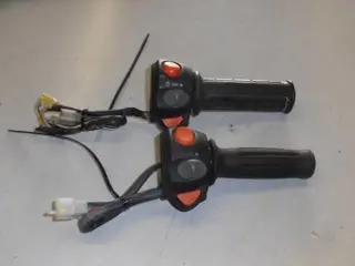 Benelli Adiva 150 Stuurschakelaar rechts met gashendel(per stuk)