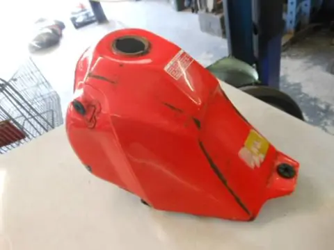Benzine tank NX250 Rood