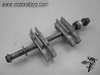 BMW F650GS(0176) Achterwiel as met toebehoren