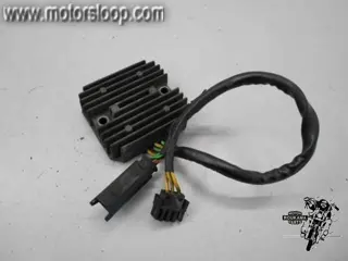 BMW F650GS(0176) Spanningsregelaar