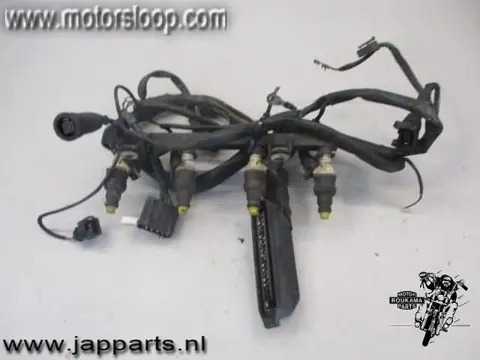 BMW K100 Fuelrail met injectors en draadboom