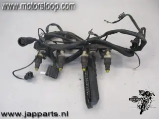 BMW K100 Fuelrail met injectors en draadboom