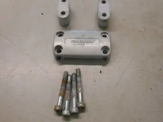 Cagiva River 500 Stuurklemmen , Risers