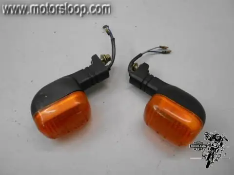 Cagiva W16 600 (2G) Knipperlicht set voorkant