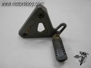 Cagiva W16 600 (2G) Voetstep met houder links achter