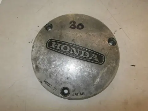 Honda ? Ontstekingskap 3 bouts vlak