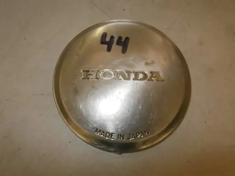 Honda ? Ontstekingskap metaal