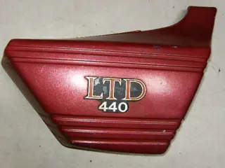 Kawasaki LTD440 Zijkap Rechts Rood