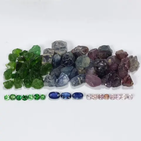 Verzameling van Tsavorite, Sapphire, Spinel: Voor en na -