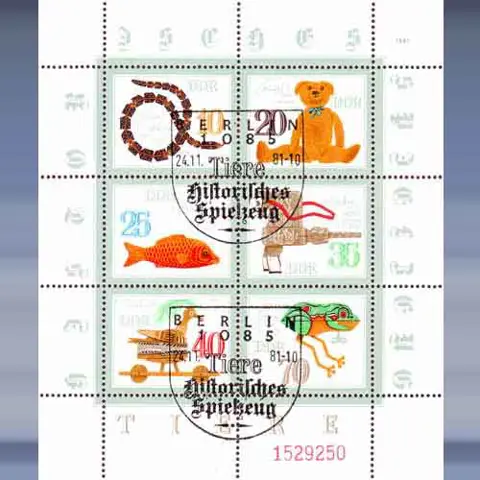 Historisches Spielzeug (II) (24-nov-81)