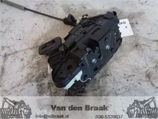 Volkswagen Polo 6R 5 drs. 2009-2014  Deurslot linksvoor