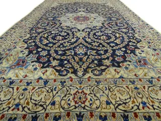 Nain met Zijde - Gereinigd Vloerkleed - 260 cm - 157 cm