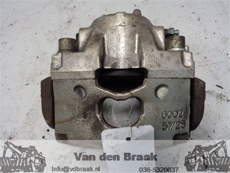 Opel Vectra 1.8 16V 2002-2009 Remklauw links voor