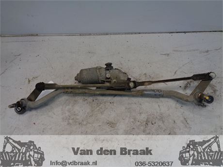 Toyota iQ 2009-2014 Ruitenwissermotor en mechaniek