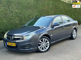 Opel Vectra GTS 2.2-16V Executive /AUTOMAAT/XENON/LAGEKM/PDC!/