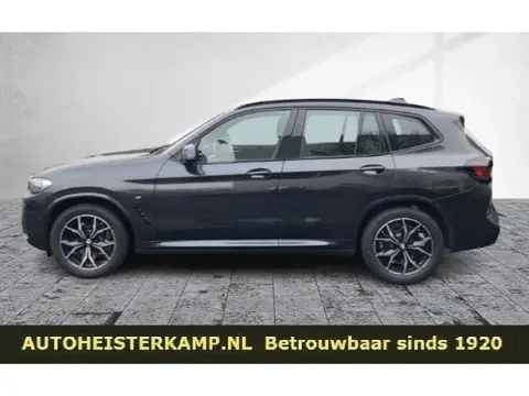 BMW X3 xDrive30d 286 PK Head-Up Laser LED Live Cockpit Sportstoelen Stoelverwarming Stuurverwarming