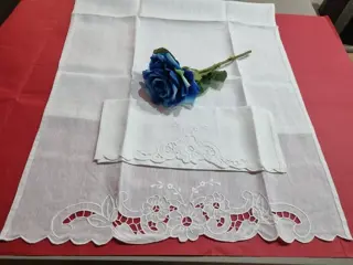 Elegante 1+1 puur linnen handdoeken met handgesneden