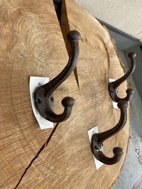 GIETIJZEREN KAPSTOKHAAK DUBBEL RUSTIEK 3 NIEUW