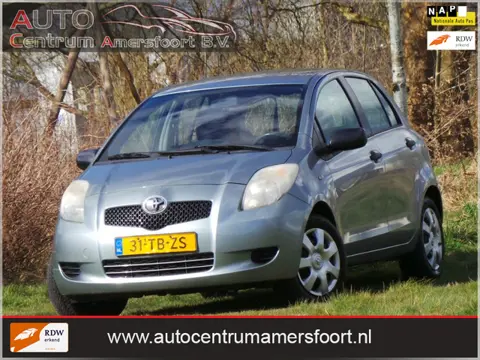 Toyota Yaris 1.0 VVTi Terra ( INRUIL MOGELIJK )