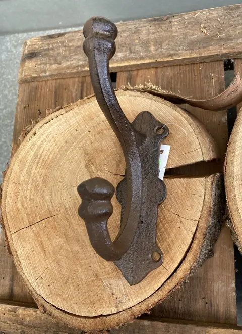 GIETIJZEREN KAPSTOKHAAK GROOT JAS KLASSIEK DUBBEL NIEUW