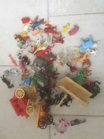 Plastiek speelgoed 10,-€ +32495577180